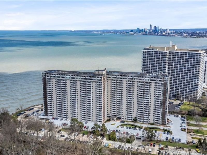 12900 Lake Avenue, Unit 320, Lakewood, OH 44107 Photo 34