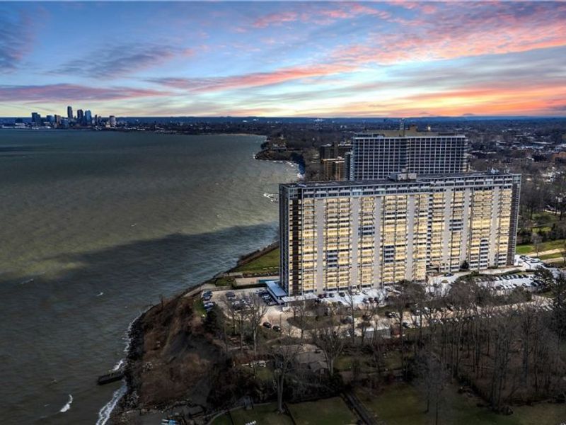 12900 Lake Avenue, Unit 320, Lakewood, OH 44107 Photo 35