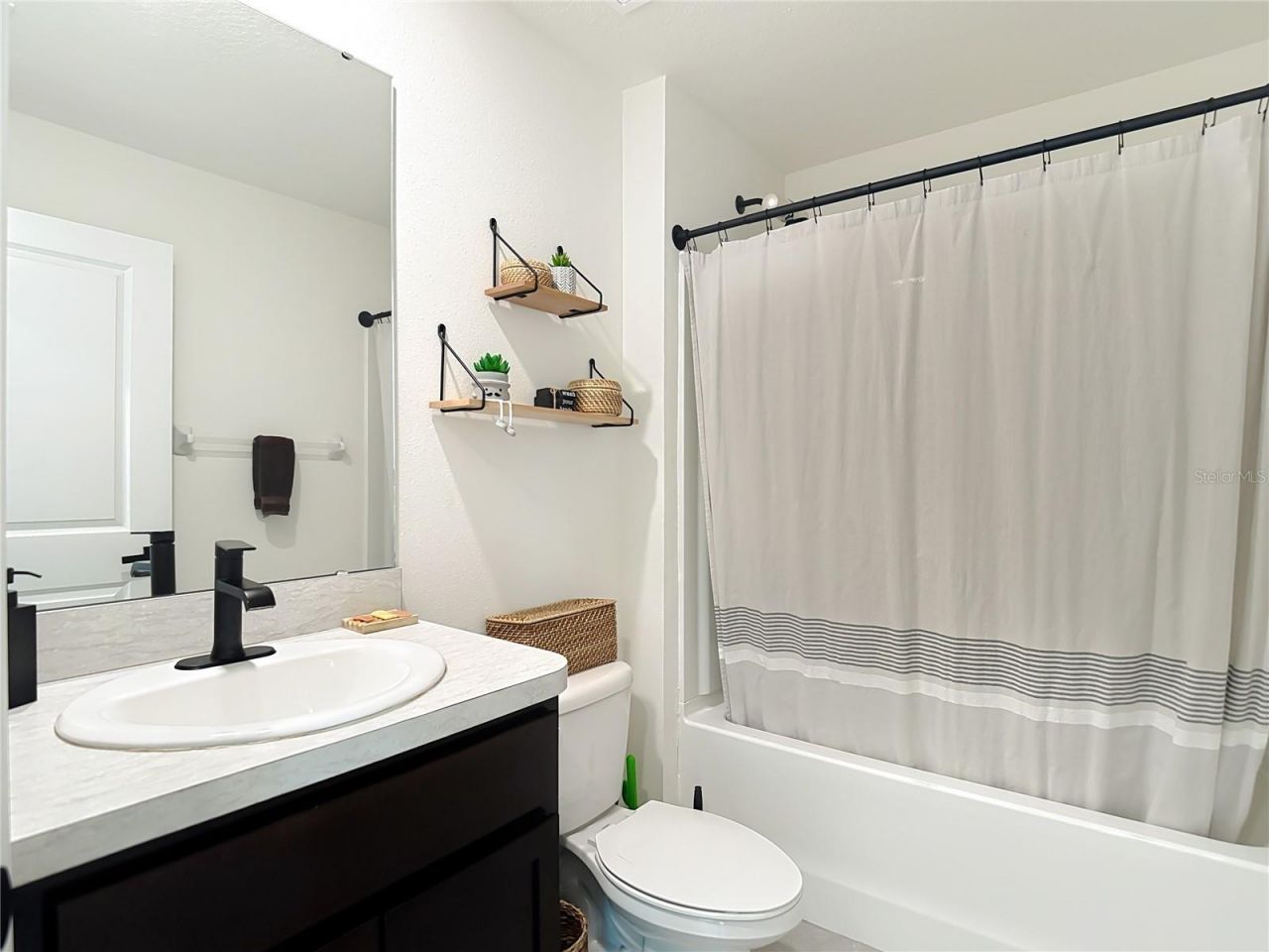 9201 Sapphire Creek Place , Temple Terrace, FL 33637 Photo