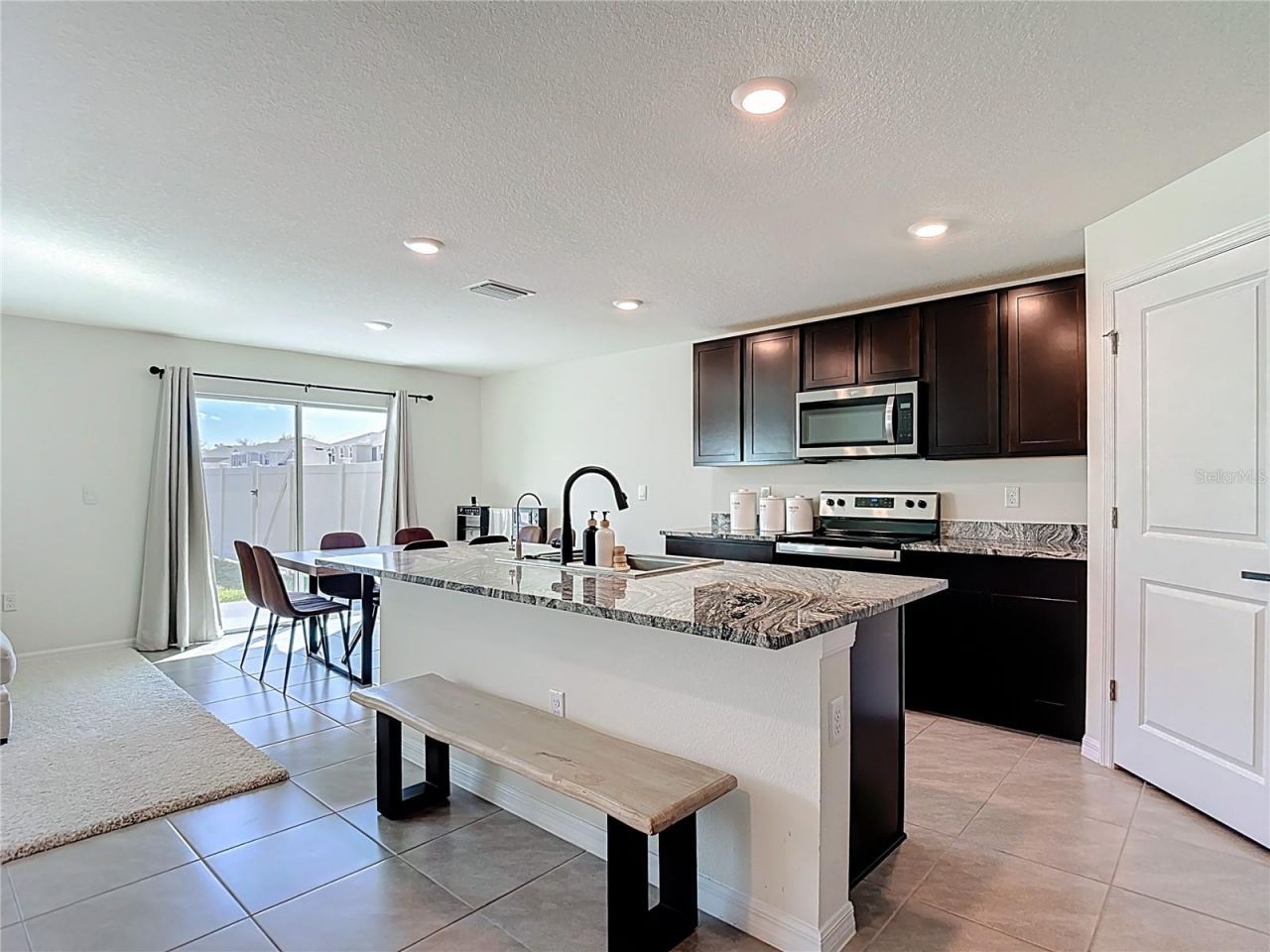 9201 Sapphire Creek Place , Temple Terrace, FL 33637 Photo