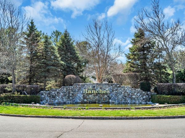 13 N Willam Lane, Mount Sinai, NY 11766