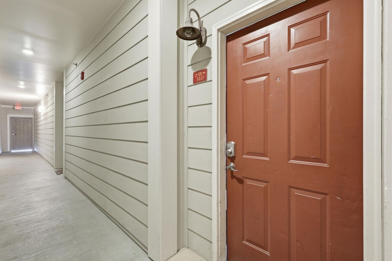 1984 Folly Road Photo 11