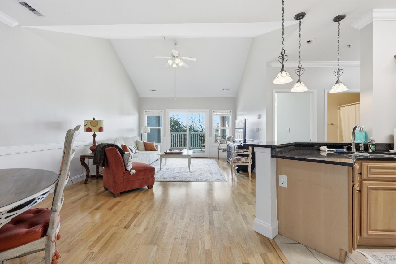 1984 Folly Road Photo 17