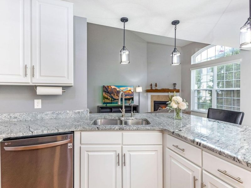 81 Lakes at Cheshire Drive, Delaware, OH 43015 Photo 2