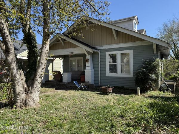 2208 Laurel Ave, Knoxville, TN 37916