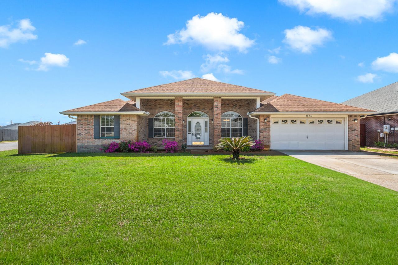 9876 Parker Lake Circle, Navarre, FL 32566 Main Photo