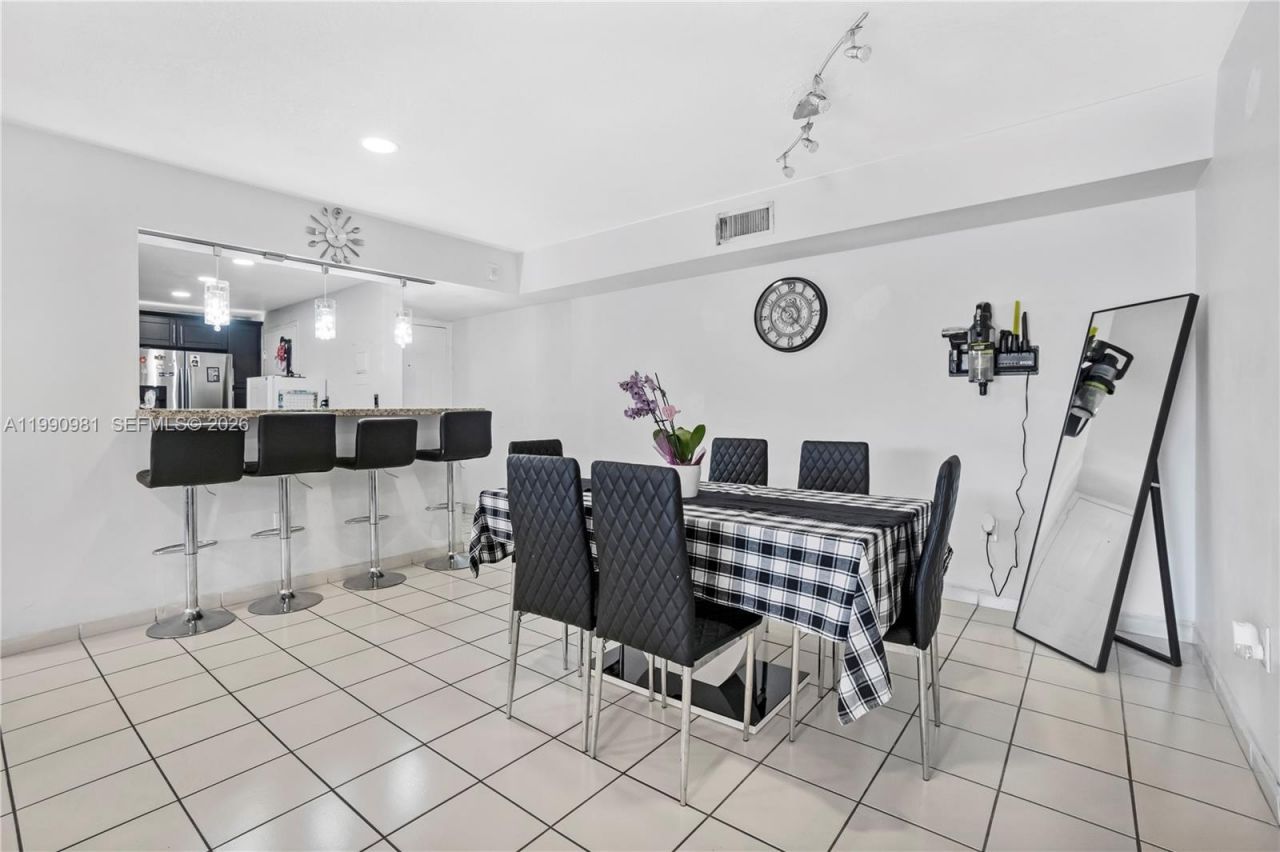 9403 SW 76th St , Unit Y17, Miami, FL 33173 Photo