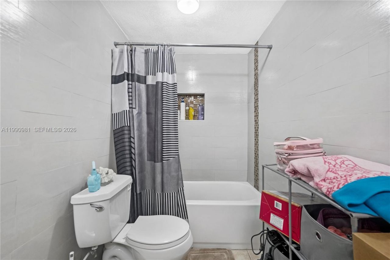 9403 SW 76th St , Unit Y17, Miami, FL 33173 Photo