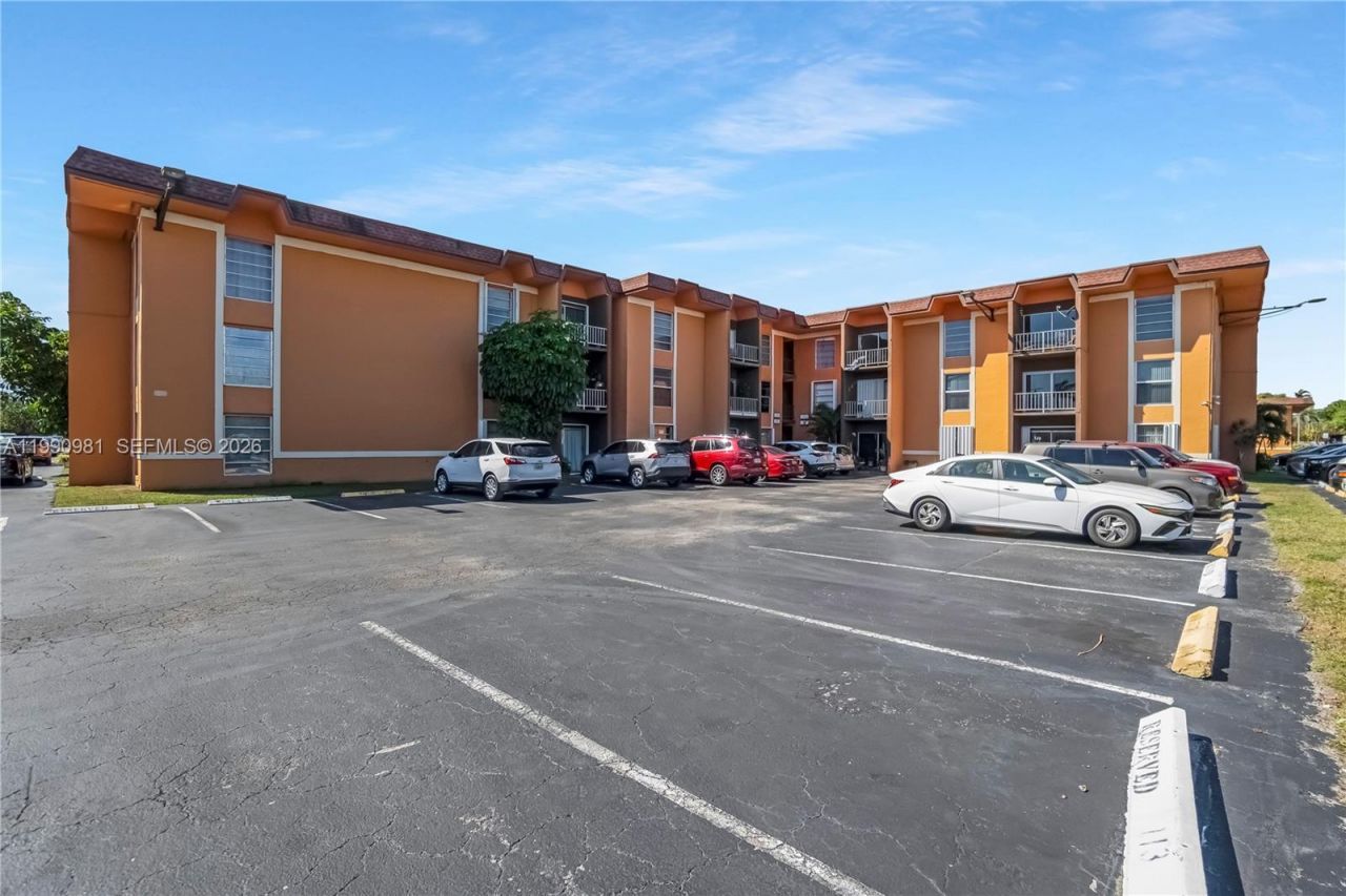 9403 SW 76th St , Unit Y17, Miami, FL 33173 Photo