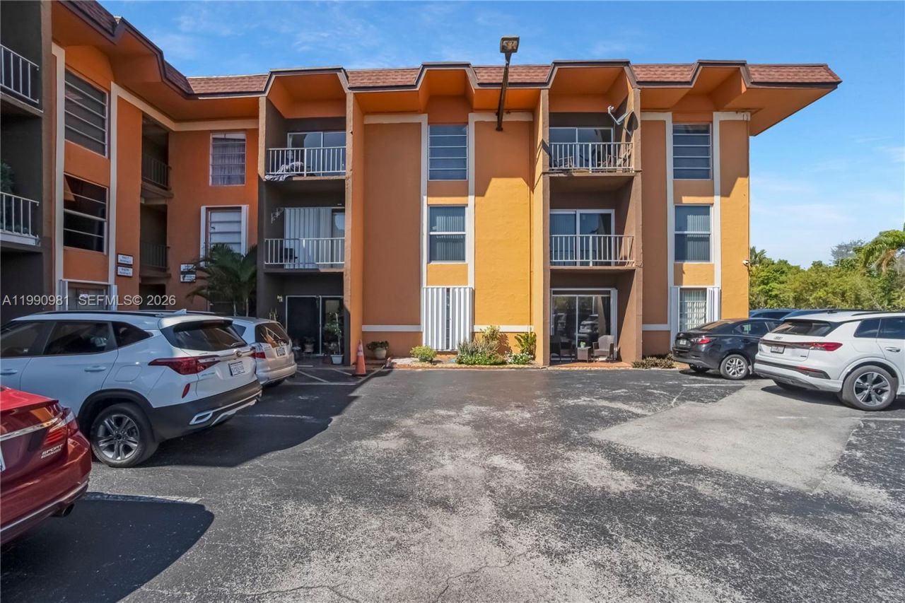 9403 SW 76th St , Unit Y17, Miami, FL 33173 Photo