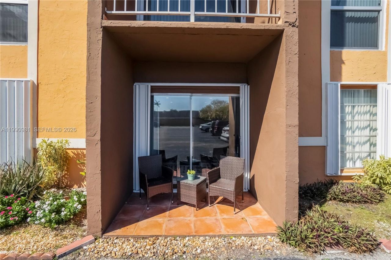 9403 SW 76th St , Unit Y17, Miami, FL 33173 Photo