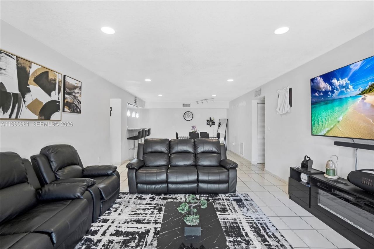 9403 SW 76th St , Unit Y17, Miami, FL 33173 Photo