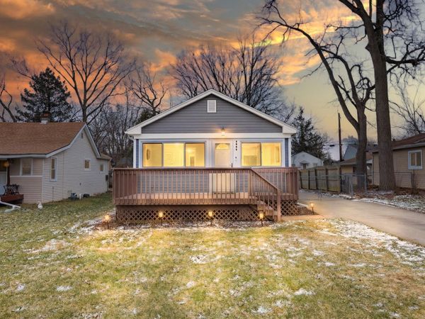 3995 Cresthaven Drive, Waterford, MI 48328