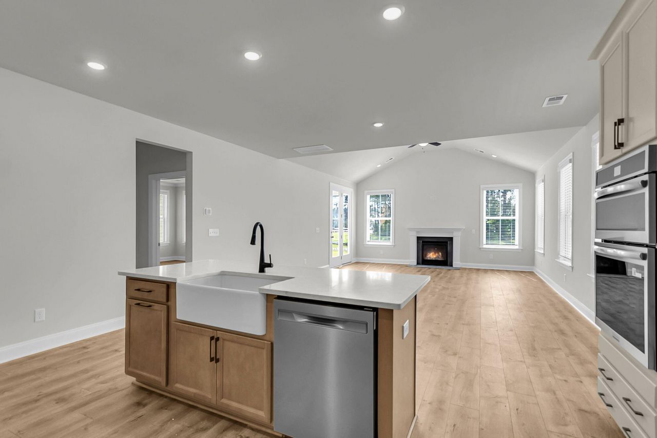 768 Maynard Lane Photo 10