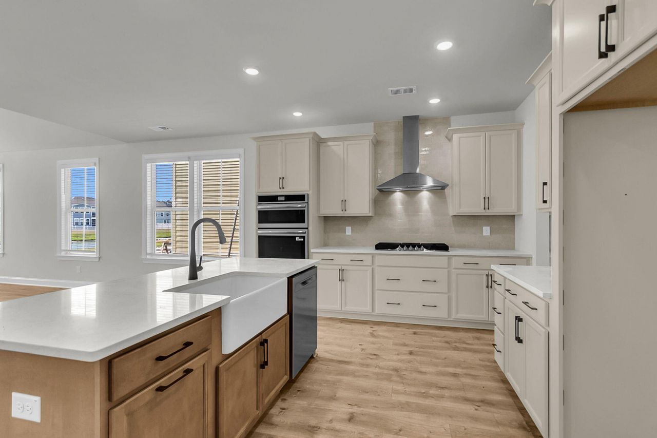 768 Maynard Lane Photo 11