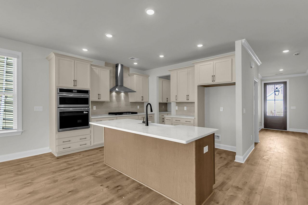 768 Maynard Lane Photo 12