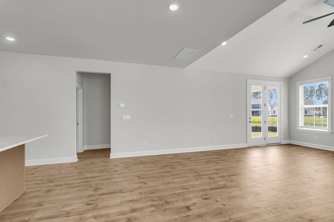 768 Maynard Lane Photo 14