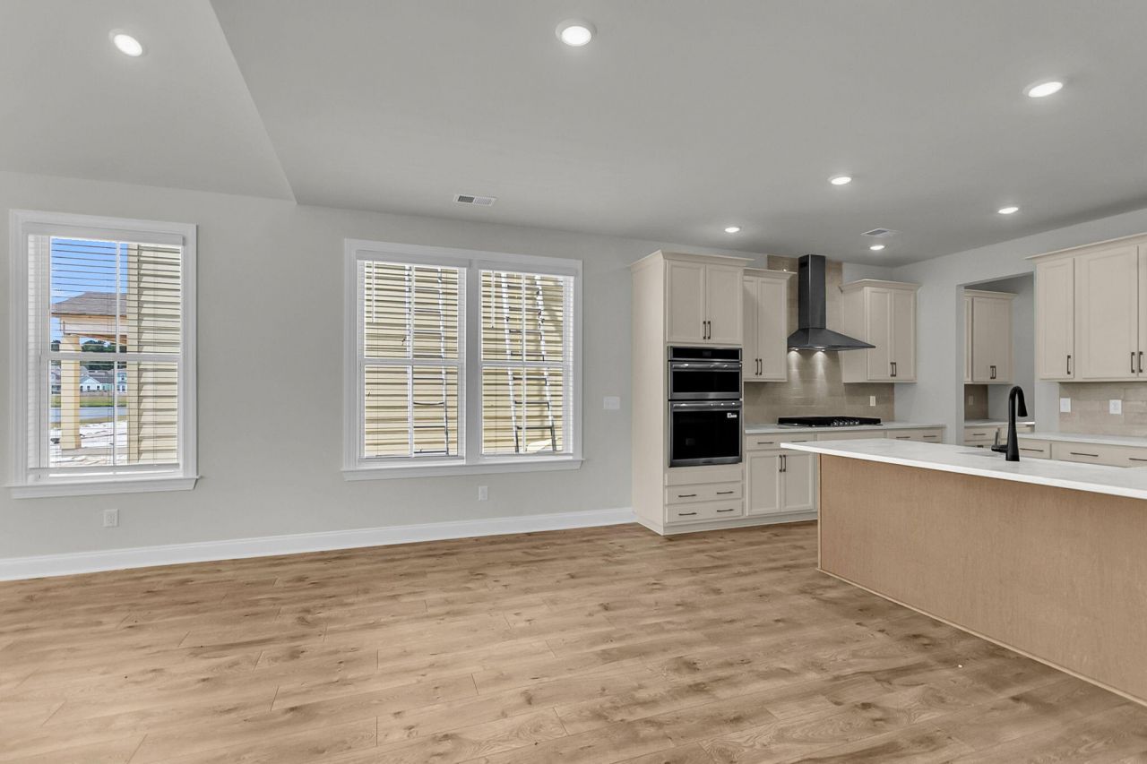 768 Maynard Lane Photo 15