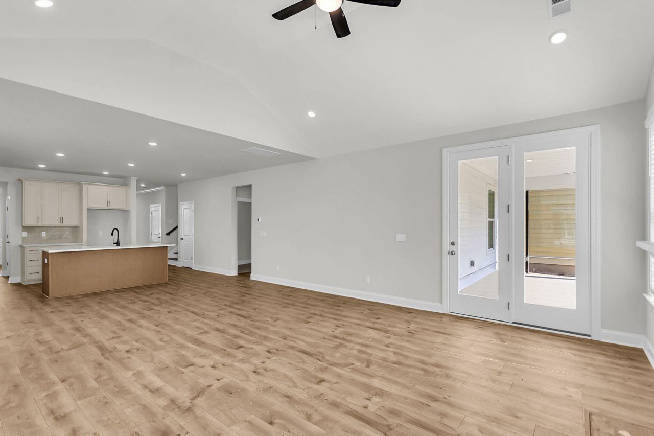 768 Maynard Lane Photo 18