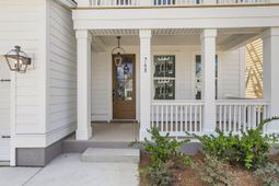 768 Maynard Lane photo 4