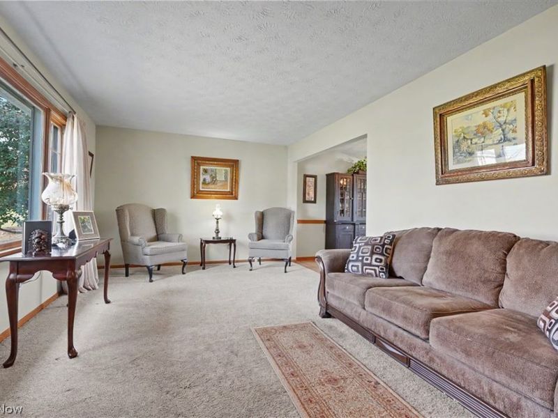 4765 Warwick Drive S, Canfield, OH 44406 Photo 2