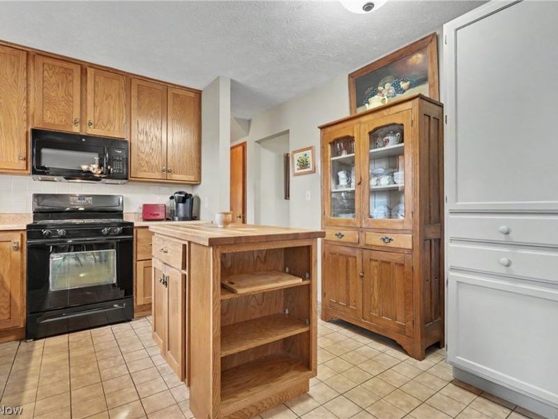 4765 Warwick Drive S, Canfield, OH 44406 Photo 7