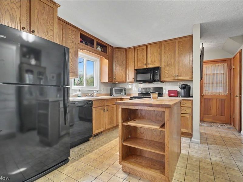 4765 Warwick Drive S, Canfield, OH 44406 Photo 8