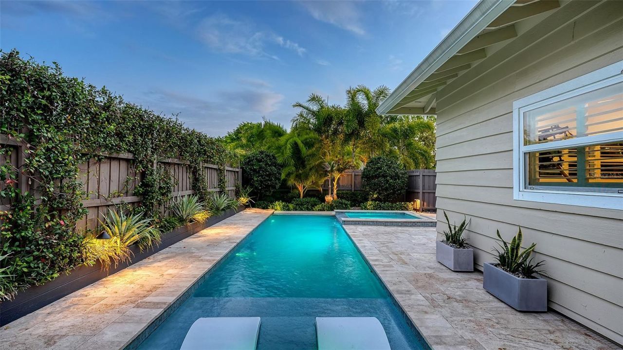 1661 S Jefferson Avenue, Sarasota, FL 34239 Photo