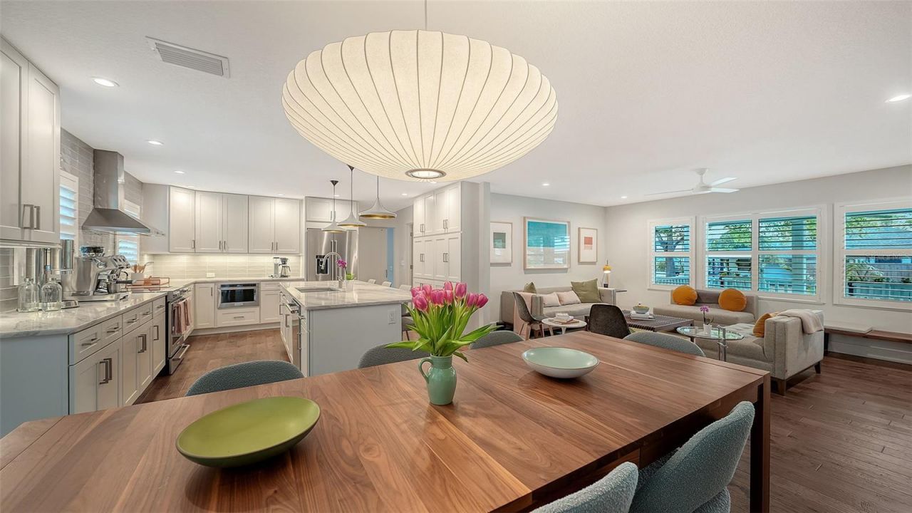 1661 S Jefferson Avenue, Sarasota, FL 34239 Photo