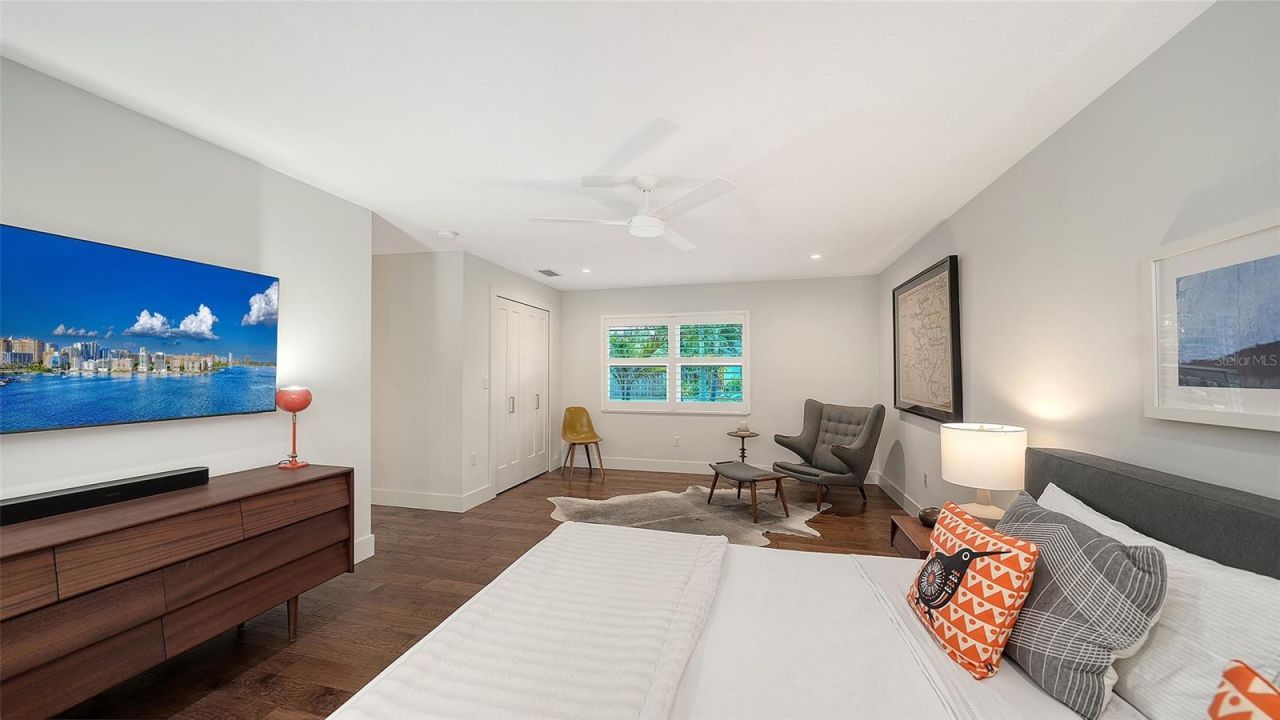 1661 S Jefferson Avenue, Sarasota, FL 34239 Photo