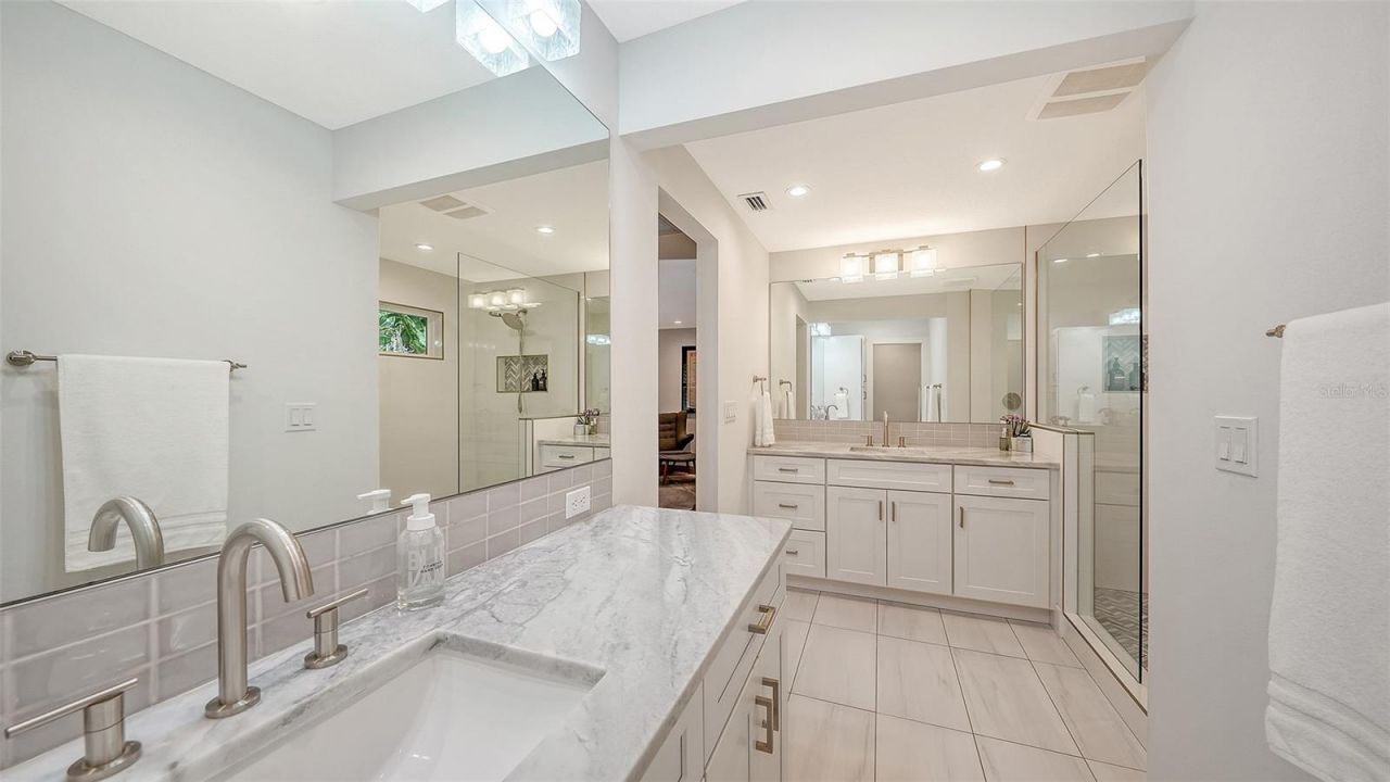 1661 S Jefferson Avenue, Sarasota, FL 34239 Photo