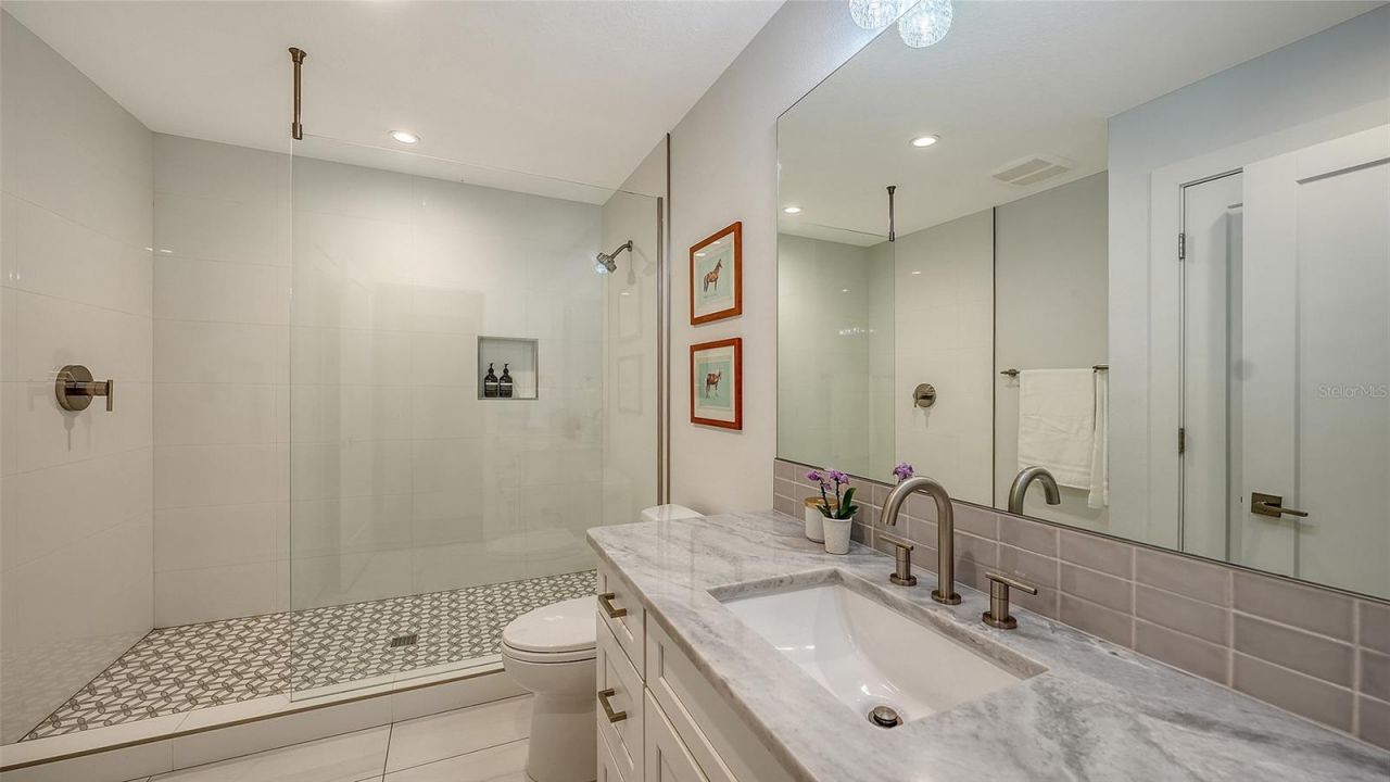 1661 S Jefferson Avenue, Sarasota, FL 34239 Photo