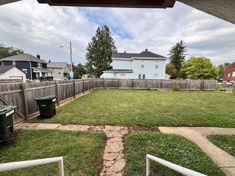 880 E Whittier Street , Columbus, OH 43206 Photo 13