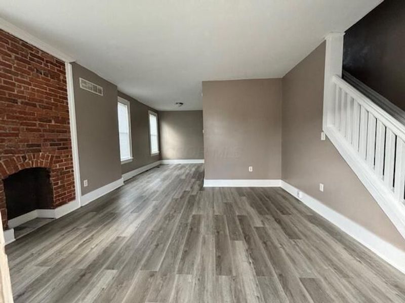 880 E Whittier Street , Columbus, OH 43206 Photo 4