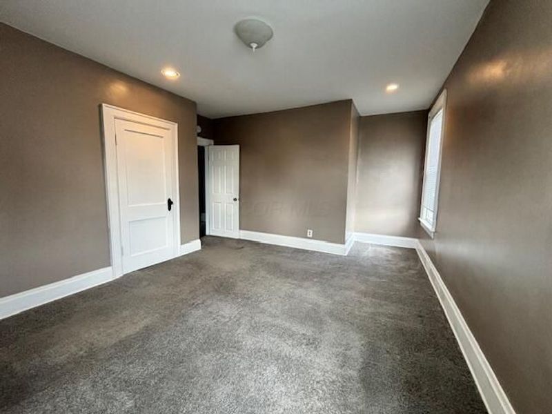 880 E Whittier Street , Columbus, OH 43206 Photo 9