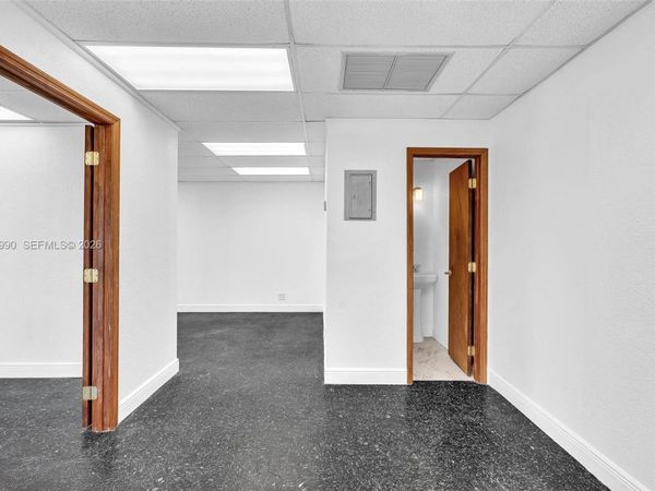 201 N University Dr , Unit 17B, Plantation, FL 33324