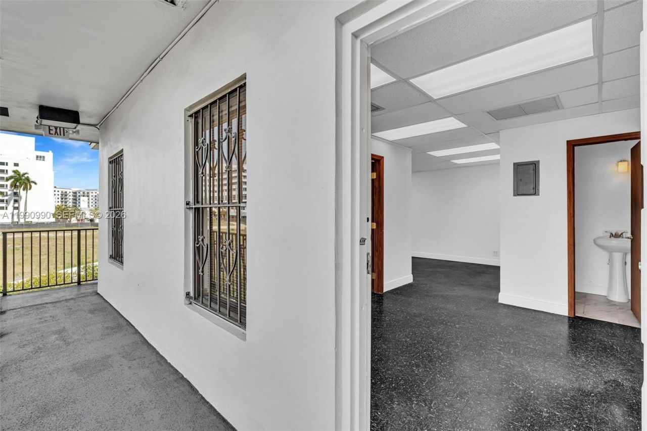 201 N University Dr , Unit 17B, Plantation, FL 33324 Photo