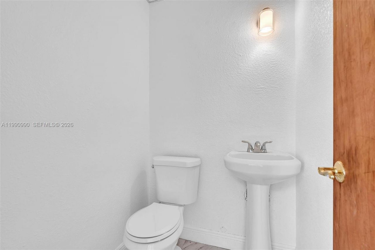 201 N University Dr , Unit 17B, Plantation, FL 33324 Photo