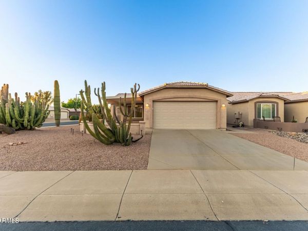 1362 E CHERRY HILLS Drive, Chandler, AZ 85249