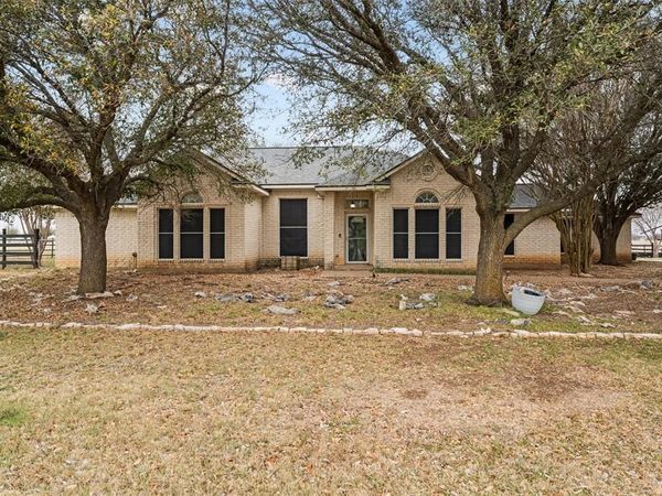 1840 Val Verde Road , McGregor, TX 76657