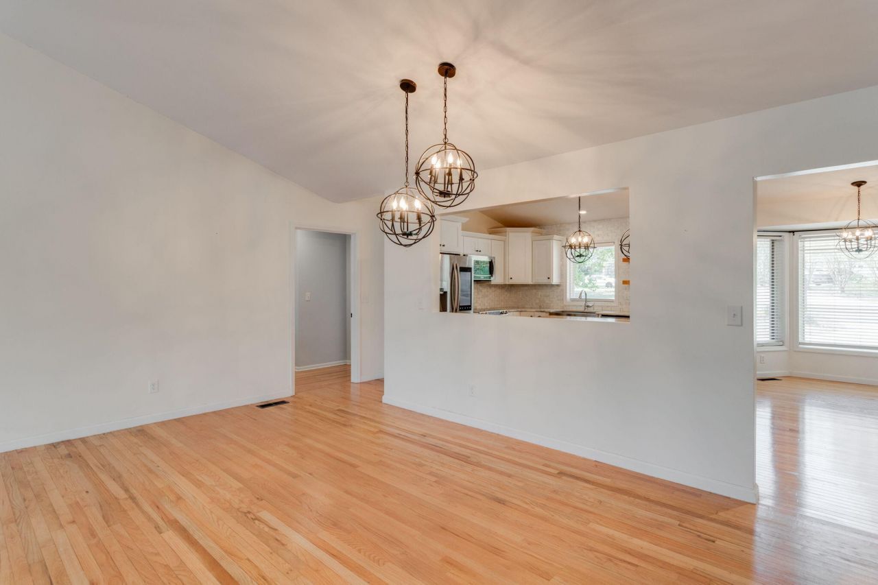 370 Chapel Creek Drive Photo 16