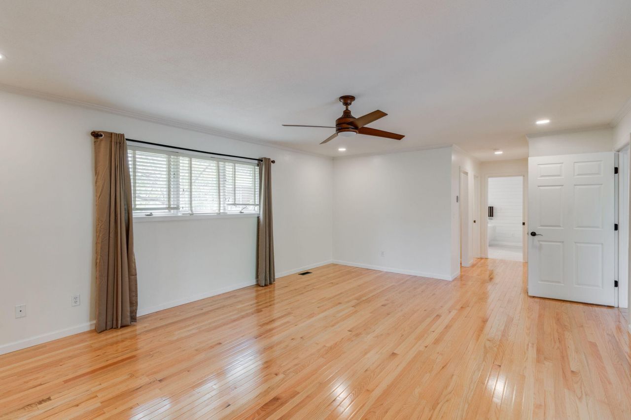 370 Chapel Creek Drive Photo 26