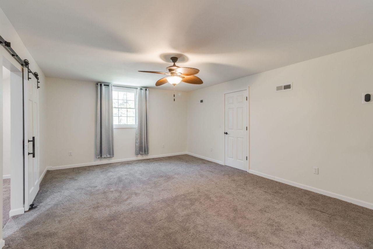 370 Chapel Creek Drive Photo 36