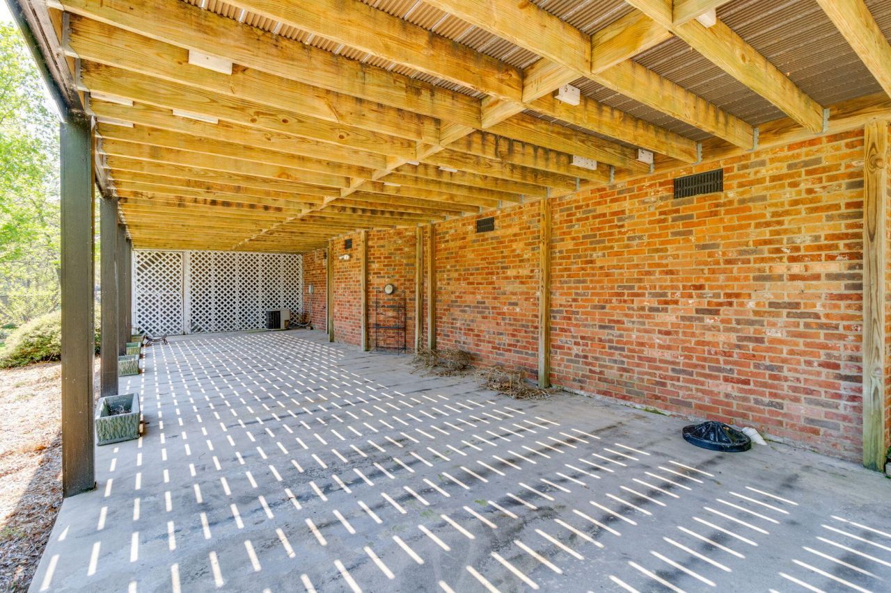 370 Chapel Creek Drive Photo 43