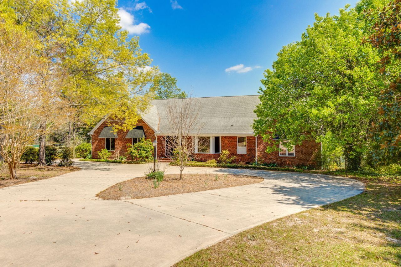 370 Chapel Creek Drive Photo 7