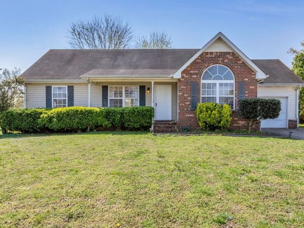 2911 Islington Dr , Murfreesboro, TN 37128