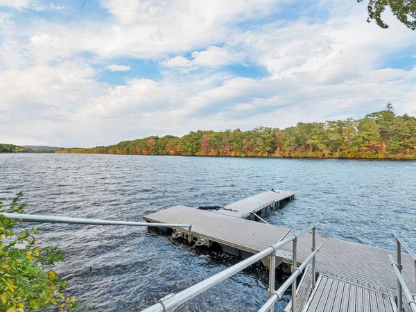 17 River Front Drive, Unit 3, Manchester, NH 03102
