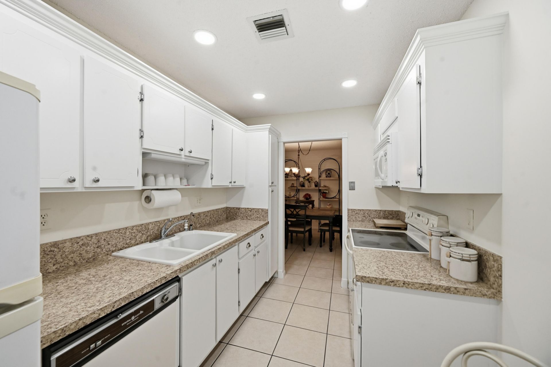 14589 Canalview Drive, Unit B, Delray Beach, FL 33484 Photo