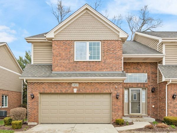1432 E Katie Lane , Palatine, IL 60074