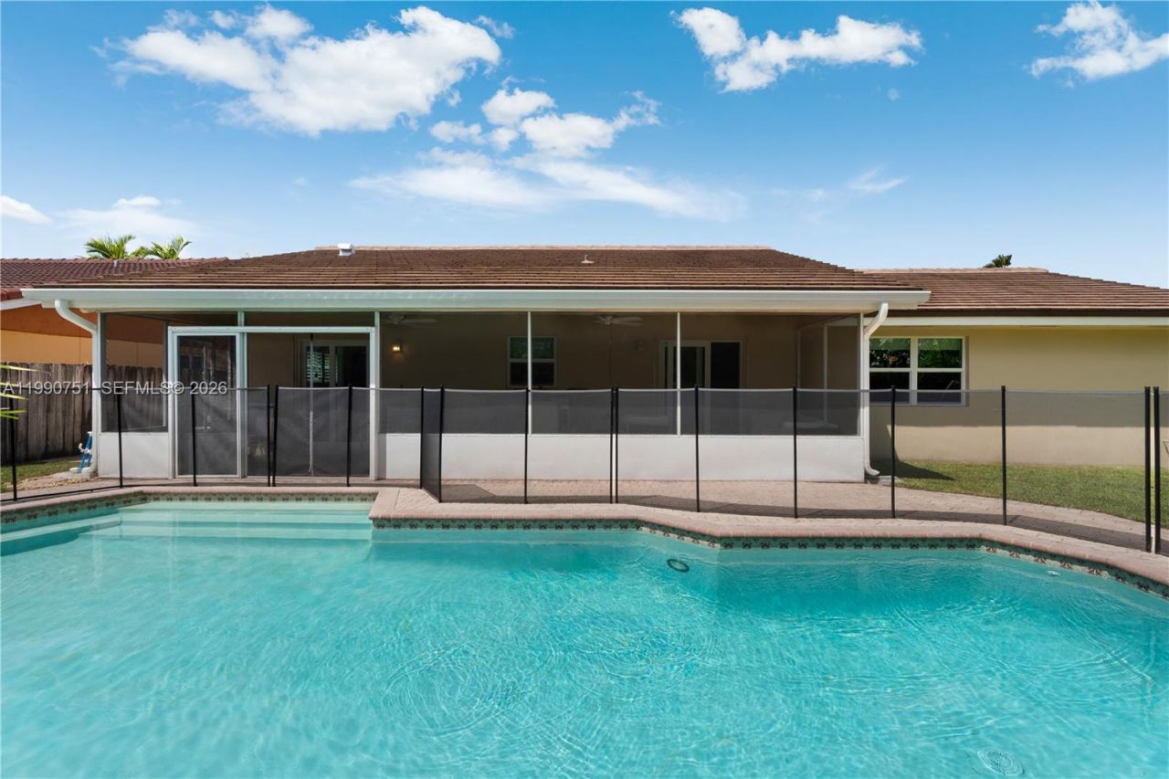 9014 SW 163rd Ter, Palmetto Bay, FL 33157 Photo